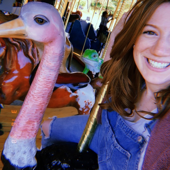 Meet your Posher, Meg - Picture 2 of 4